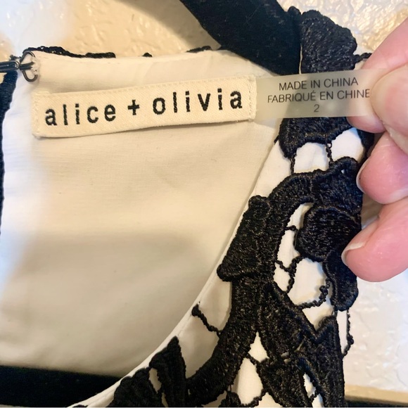 Alice + Olivia Mariel Racerback Sleeveless Cocktail Dress Guipure Lace Black 2 - Picture 5 of 14